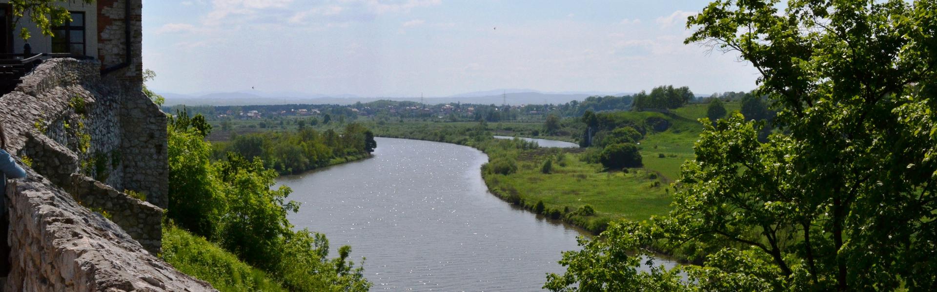 Der Fluss Weichsel, von einem Hügel her gesehen.