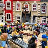 plac zabaw zbudowany z klocków LEGO